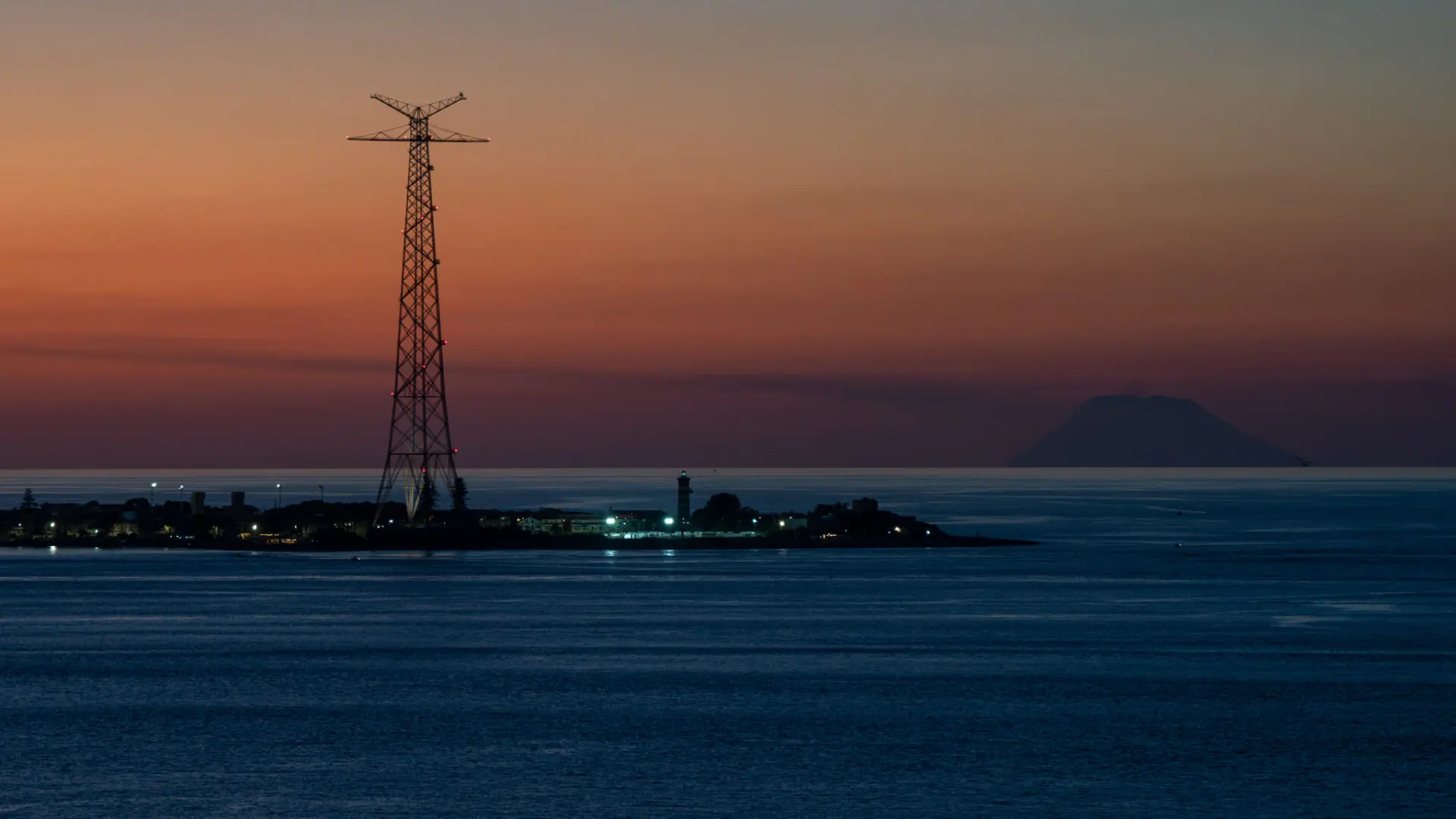 Un concerto travolgente tra country calabrese e apericena d\\u2019autore firmata dallo chef Antonio Battaglia. Il tramonto, il banjo e la magia di una notte impossibile da dimenticare per la seconda tappa della kermesse firmata Polo Culturale