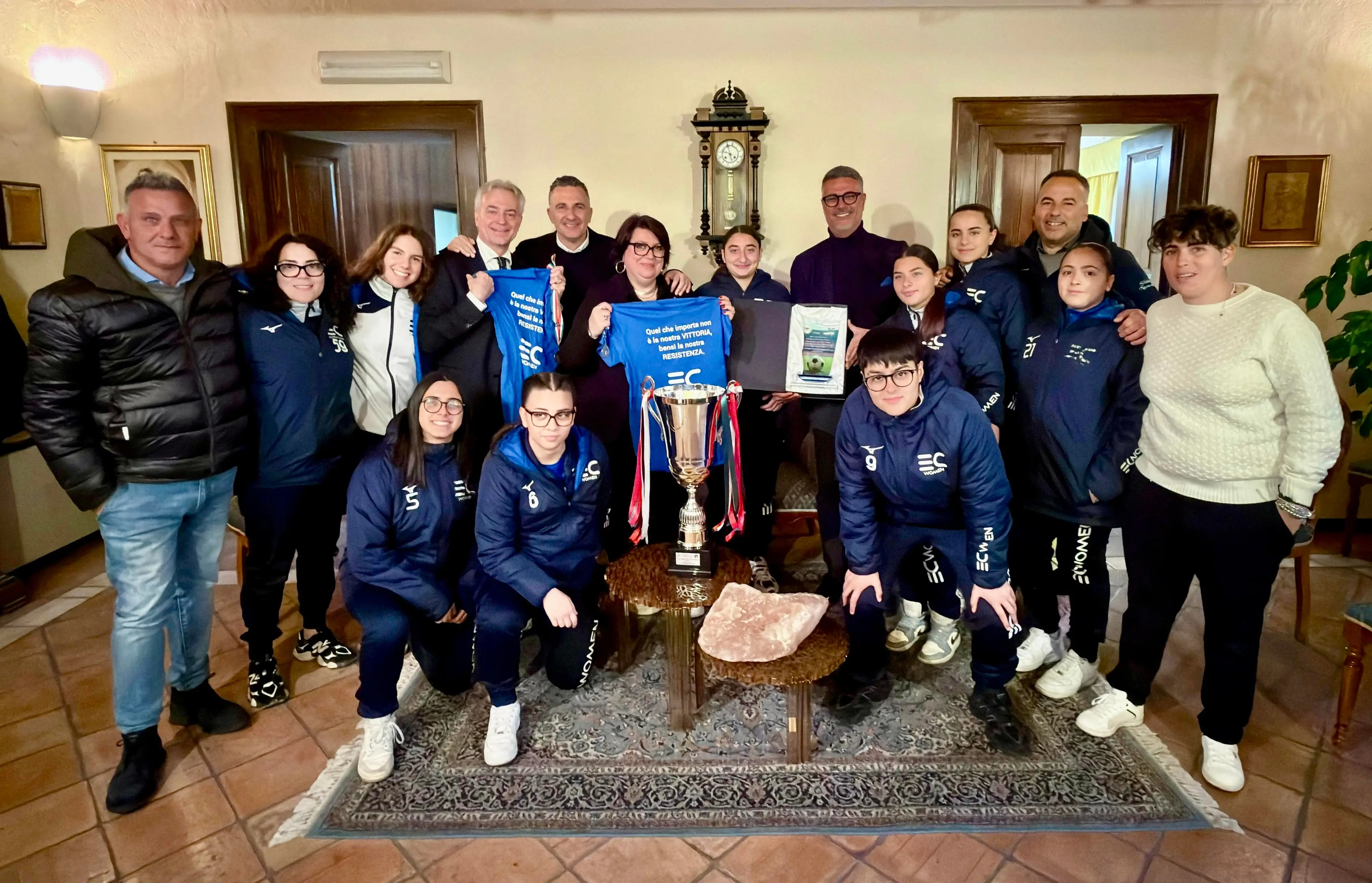 Castrolibero celebra la squadra di calcio femminile “Eugenio Coscarello”\n