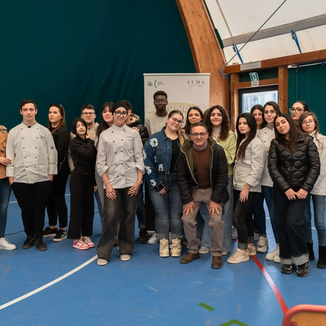 L’Istituto Alberghiero “Dea Persefone- Zanotti Bianco” di Locri brilla al Cooking Quiz e conquista la Finale Internazionale di Parma\n