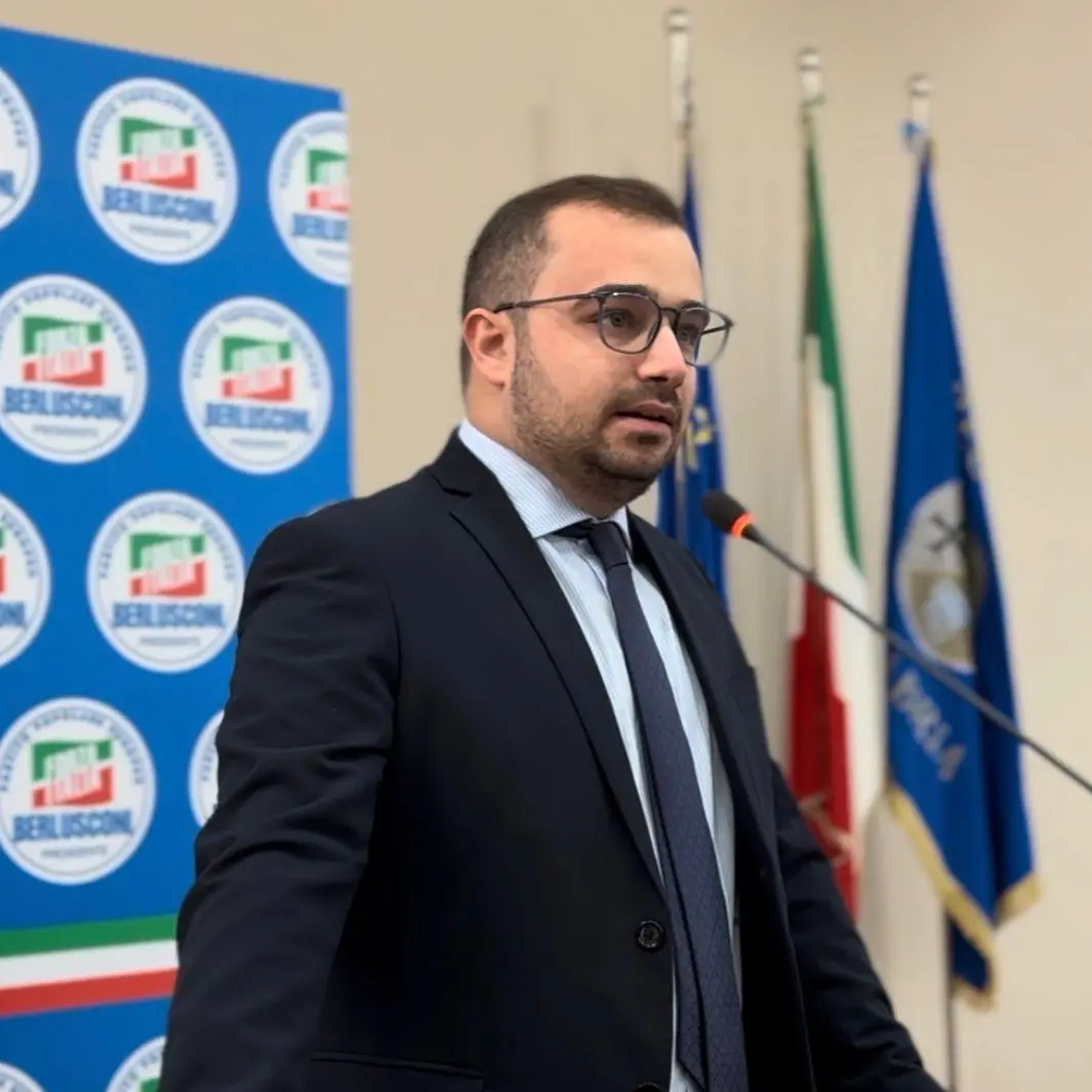 <p>Vinitaly a Reggio, Camera (FIG): «Un evento che riaccende il futuro della città e premia la visione di Forza Italia»</p>