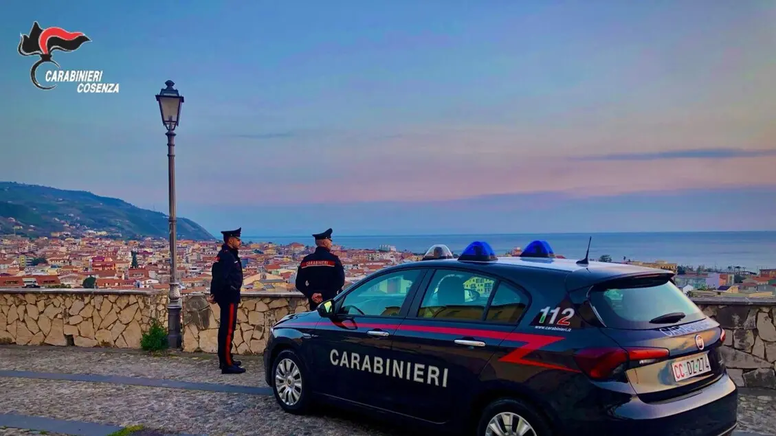 Scalea, sequestrati un chilo di hashish e 7mila euro\n