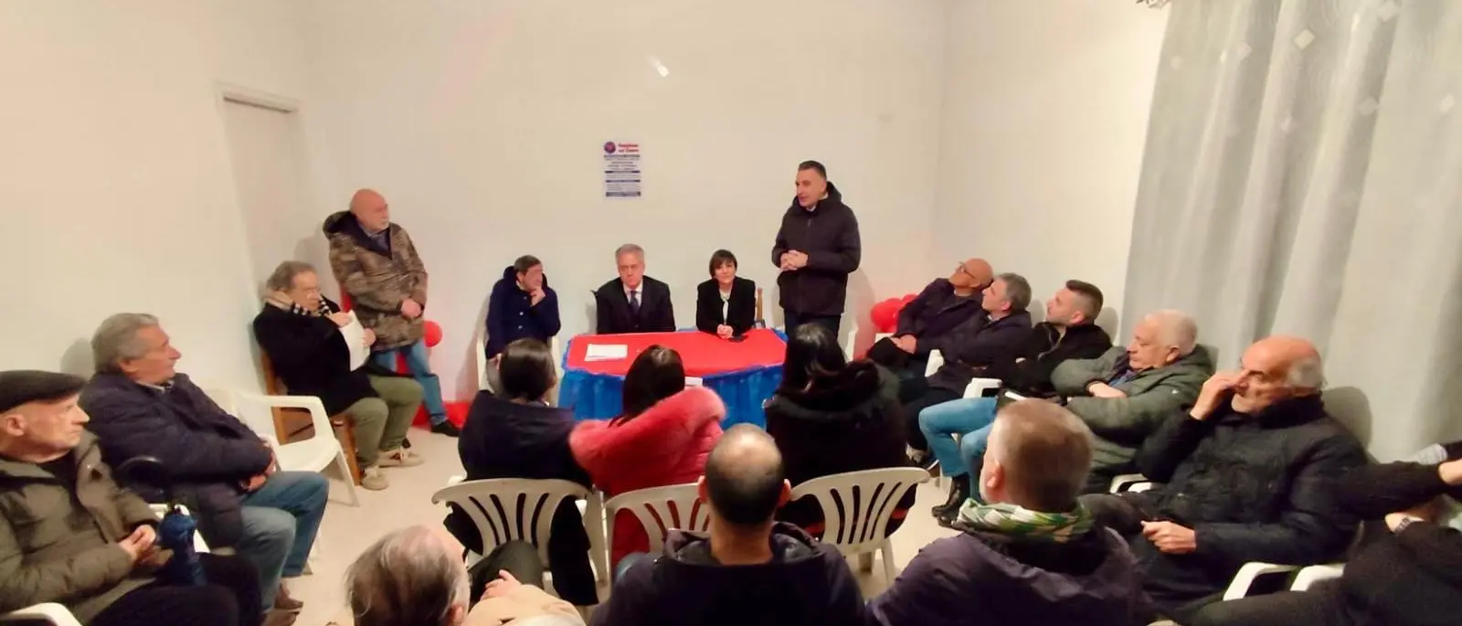 Roggiano Gravina, IdM e Forza Italia siglano l’accordo: sostegno a De Maio\n