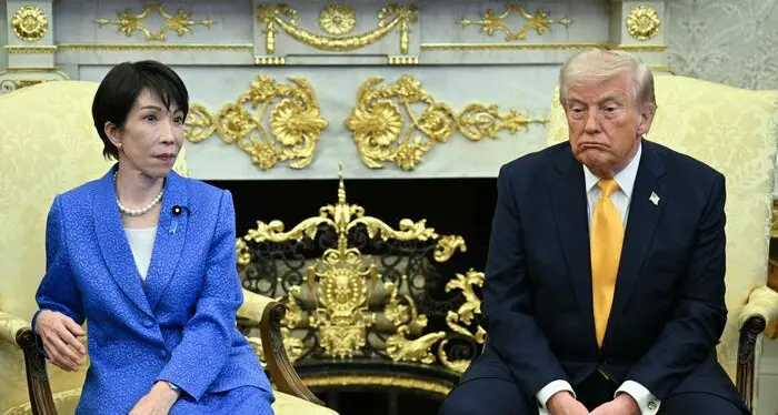 Tensioni su Hormuz, Trump: «Alleati pronti ma tardi». Gelo con la premier giapponese Takaichi su Pearl Harbor\n