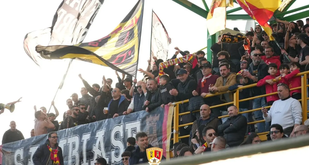 Serie D, Sambiase tra solidità e paradosso: fuori vola, in casa si inceppa. Domenica arriva il Gela\n