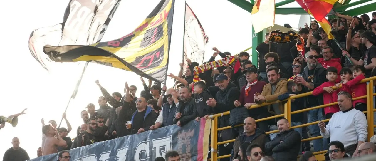 Serie D, Sambiase tra solidità e paradosso: fuori vola, in casa si inceppa. Domenica arriva il Gela\n