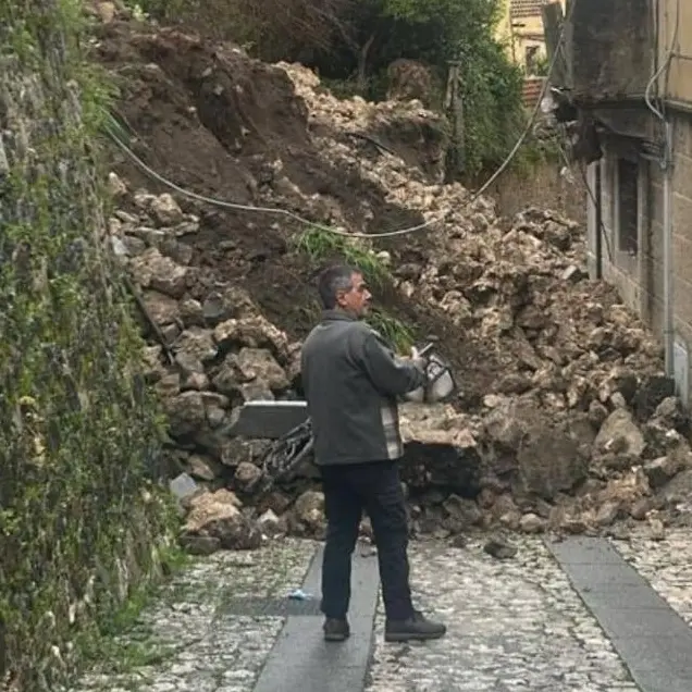 Frana a Stilo, evitato il peggio. Il Comune: «Condizioni del terreno instabili»\n