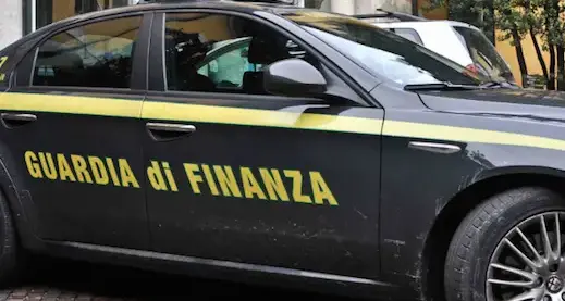 Arenzano, due bambini si perdono in spiaggia: decisivo l’intervento della Finanza\n