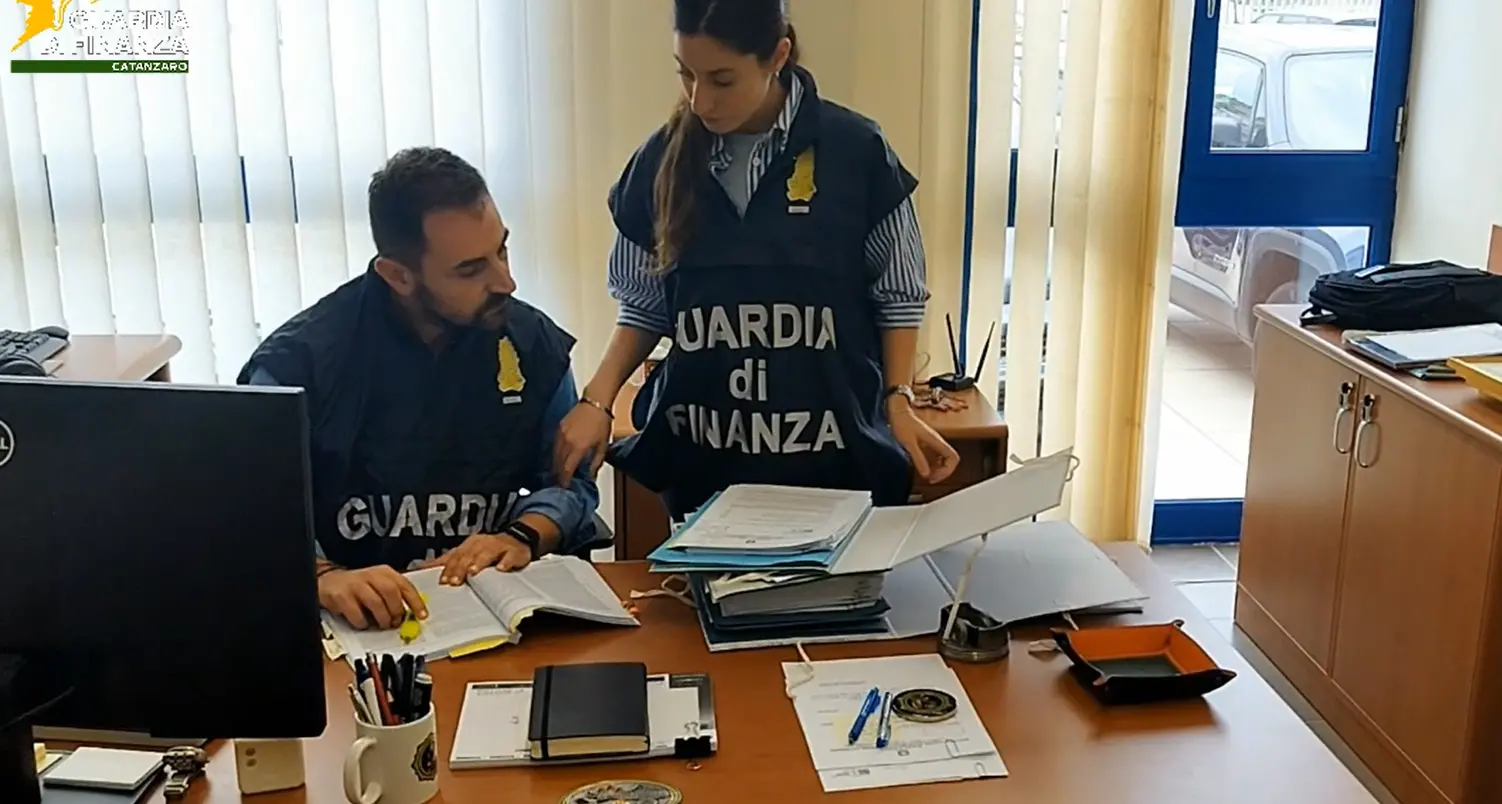 Truffa sulle protesi acustiche tra Lamezia e Catanzaro: sequestrate 3 aziende, coinvolti medici del Pugliese Ciaccio\n