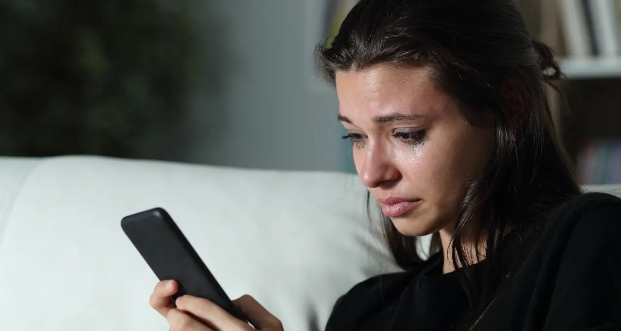 <p><span style=\"color:hsl(0, 75%, 60%);\">Odio in rete</span>, da Vibo parte un nuovo percorso di formazione contro il cyberbullismo con il progetto europeo MYTHiC</p>