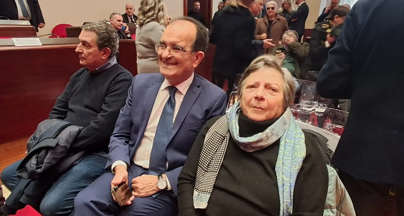 Quarant’anni di impegno e umanità: auguri del consigliere regionale Enzo Bruno al Centro Calabrese di Solidarietà Ets\n