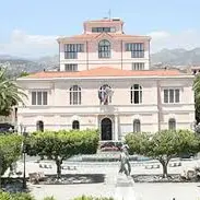 Noleggio con conducente, a Siderno al via l'iter per assegnare dieci nuove licenze\n