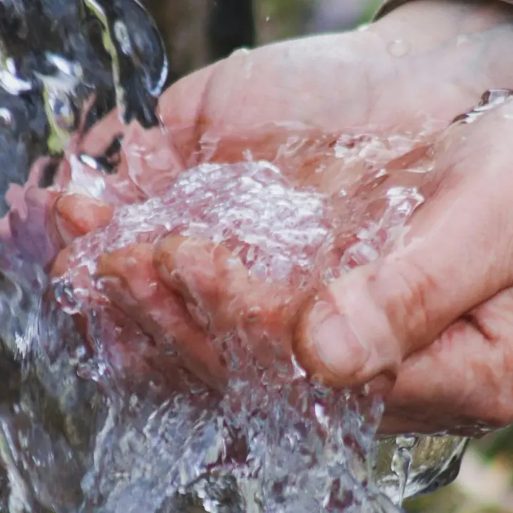 Calabria ricca d’acqua ma assetata: il paradosso figlio di\u00A0sprechi, crisi e occasioni perse\n