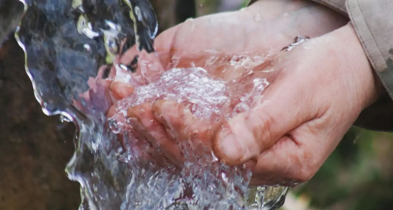 Calabria ricca d’acqua ma assetata: il paradosso figlio di\u00A0sprechi, crisi e occasioni perse\n