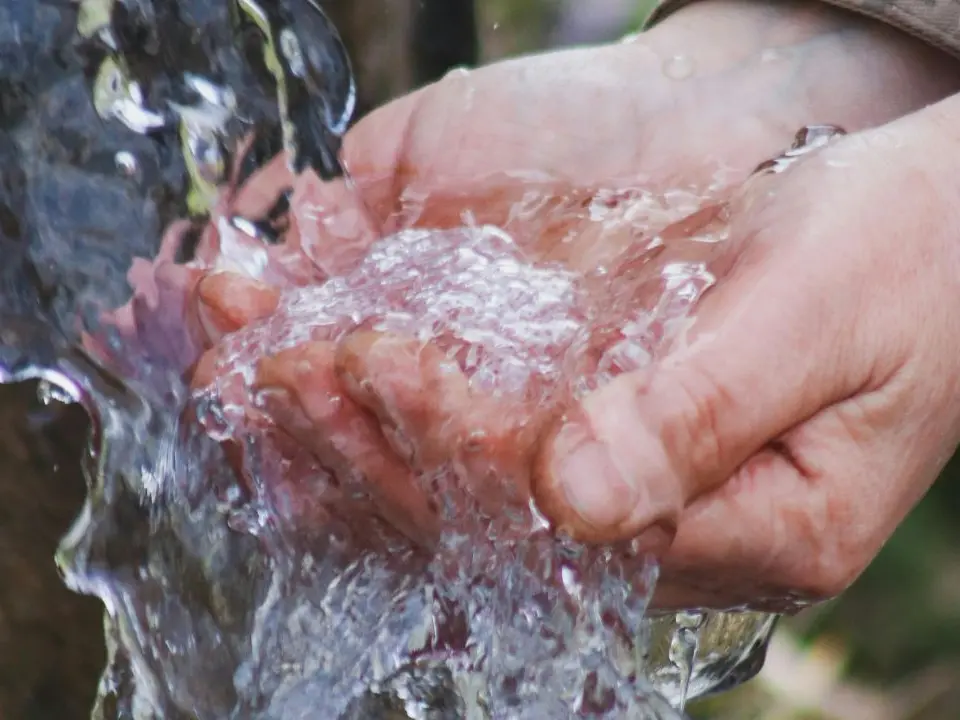 Calabria ricca d’acqua ma assetata: il paradosso figlio di sprechi, crisi e occasioni perse