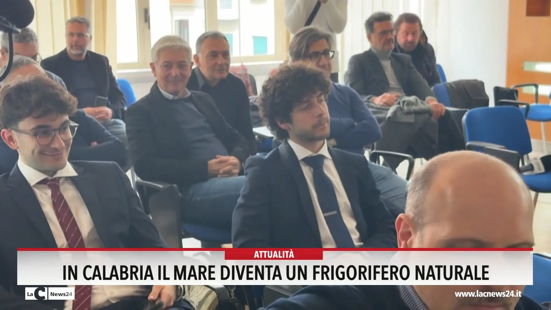 In Calabria il mare diventa un frigorifero naturale