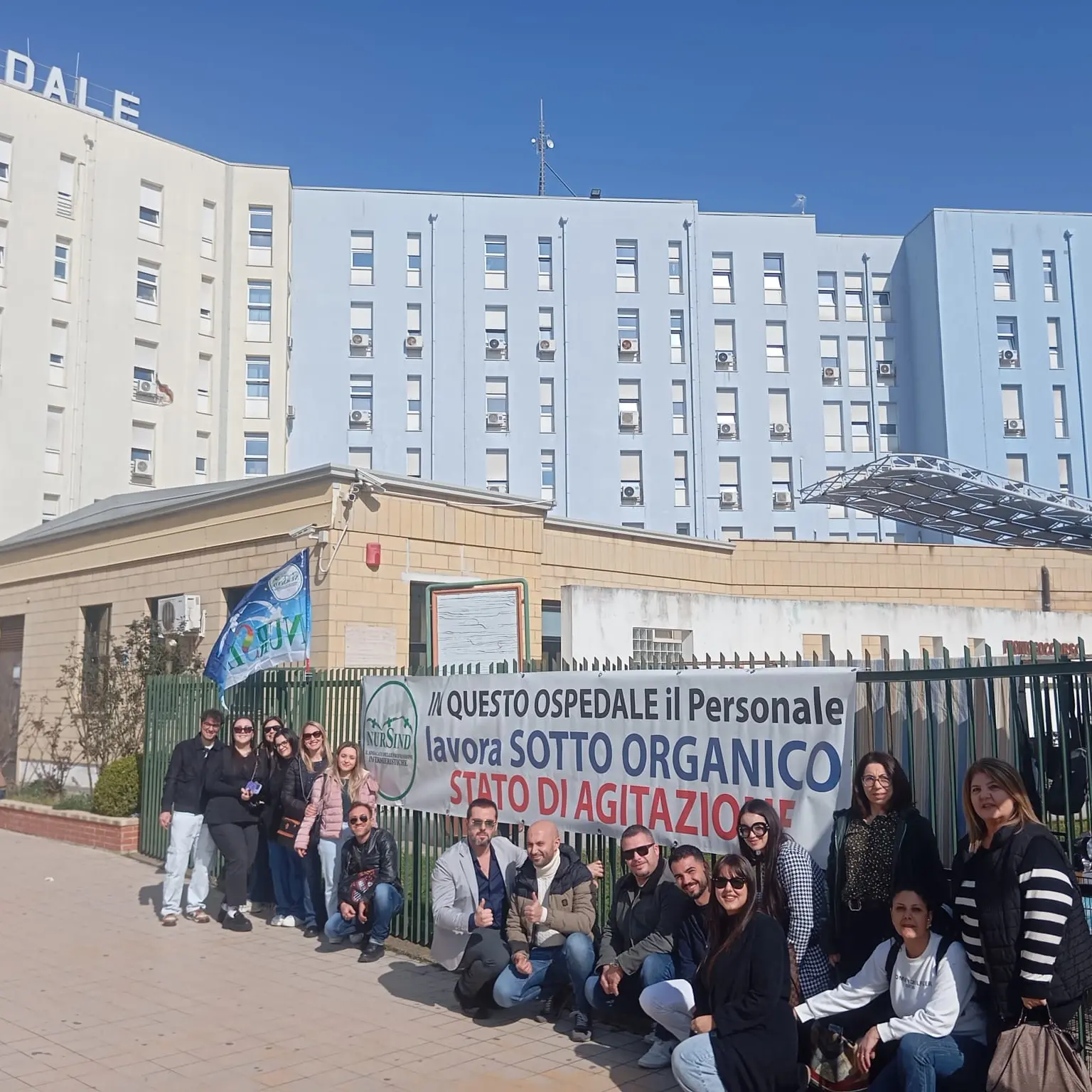 Ospedale di Crotone, l’Asp si impegna alla proroga dei contratti per infermieri e Oss: rientra la protesta\n