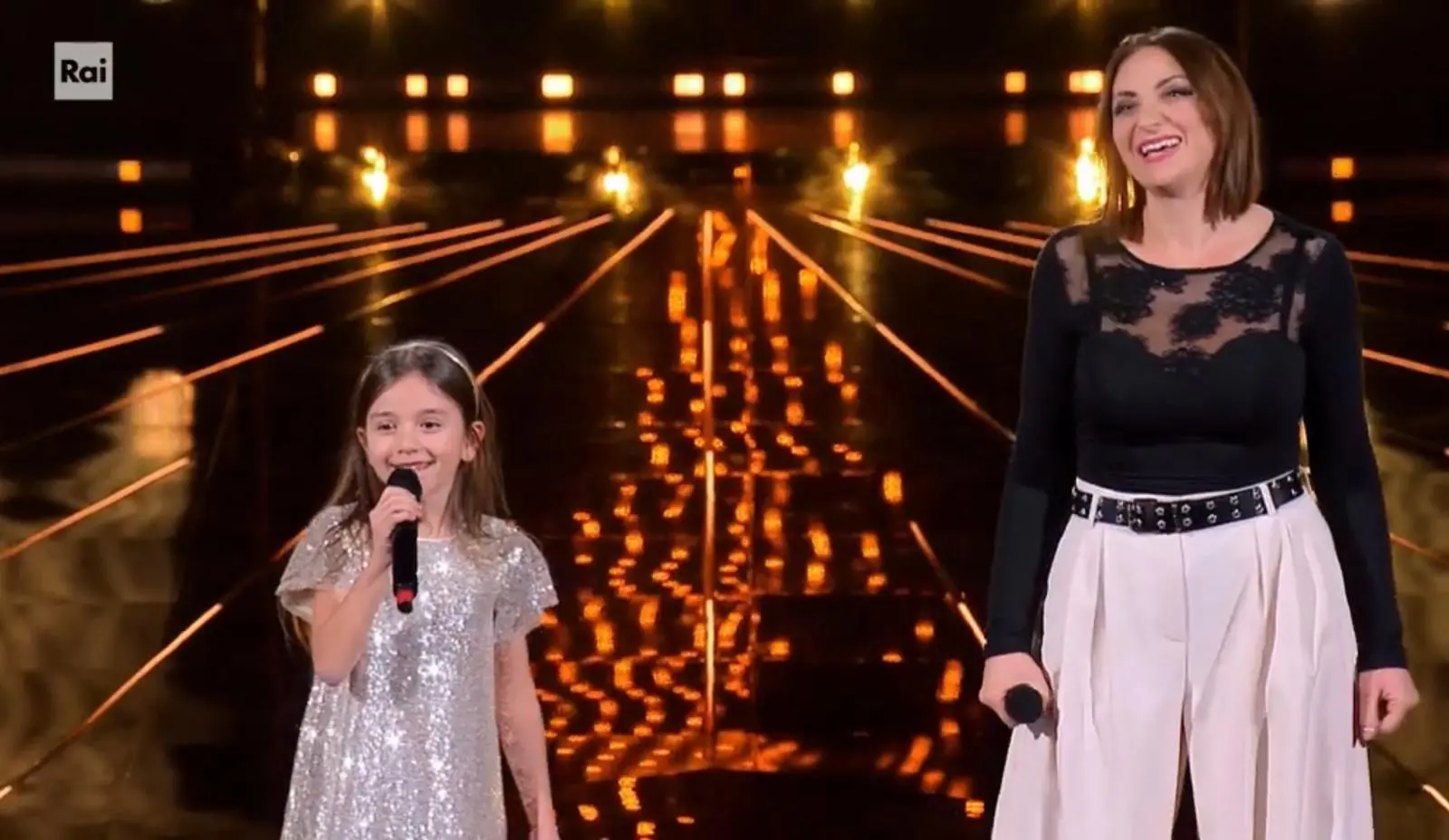 The Voice generation, mamma e figlia di Cosenza conquistano il palco di Rai uno\n