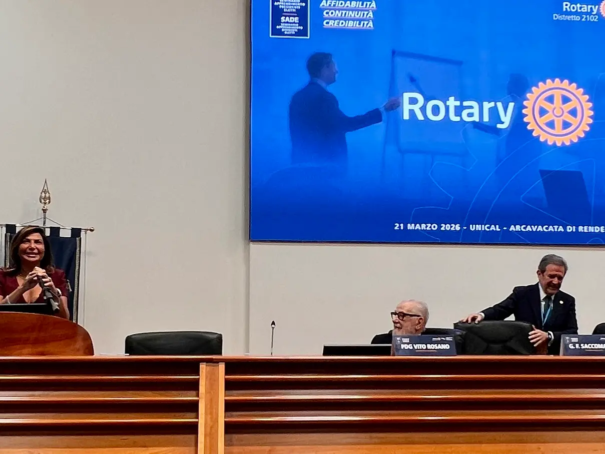 Loizzo spinge su terapie digitali e ospedale virtuale a Cosenza: «Rotary partner del Parlamento per la sanità del futuro»