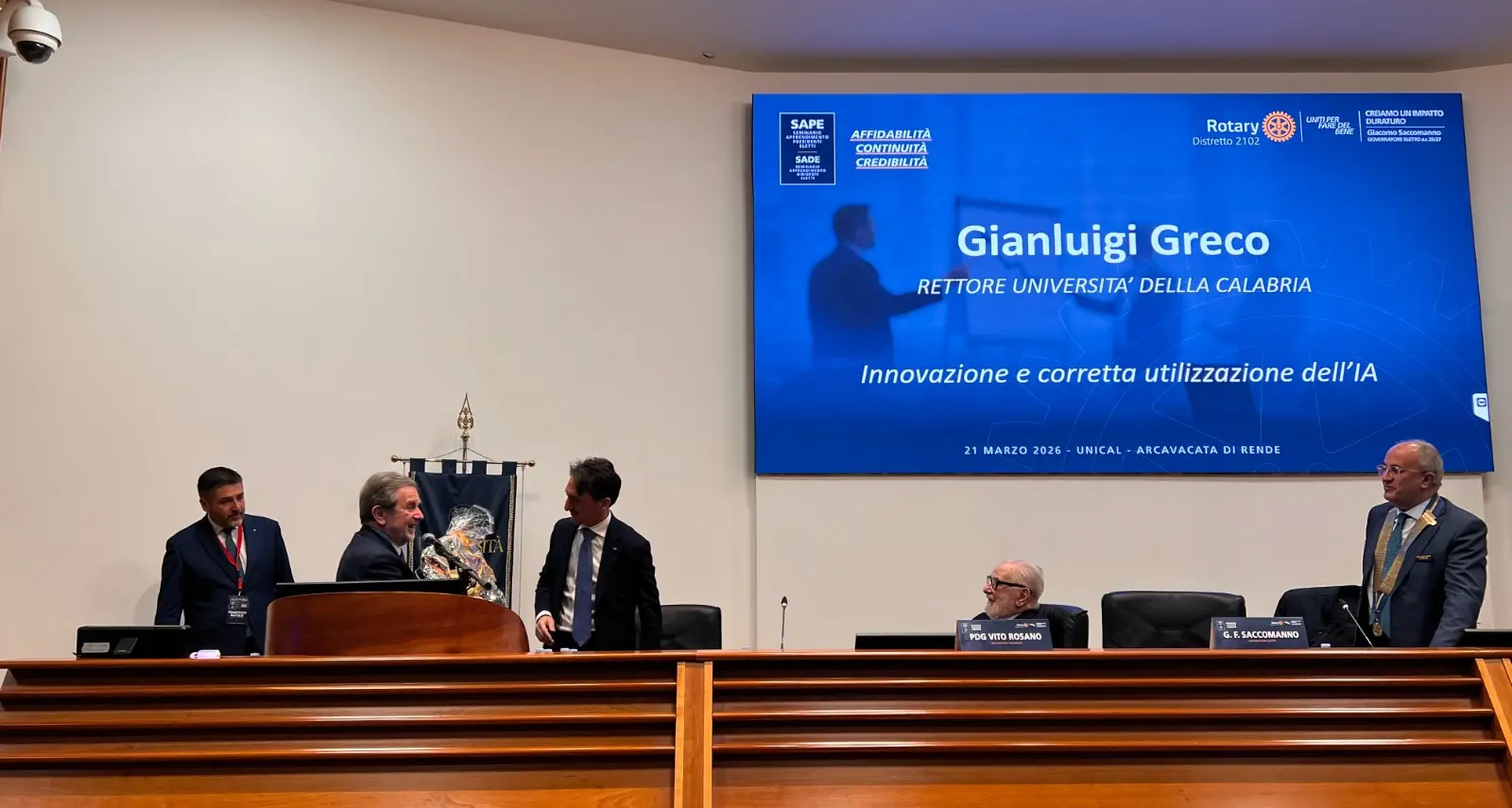 Unical, il rettore Greco: «L’intelligenza artificiale è già qui. La vera sfida è restare umani»\n
