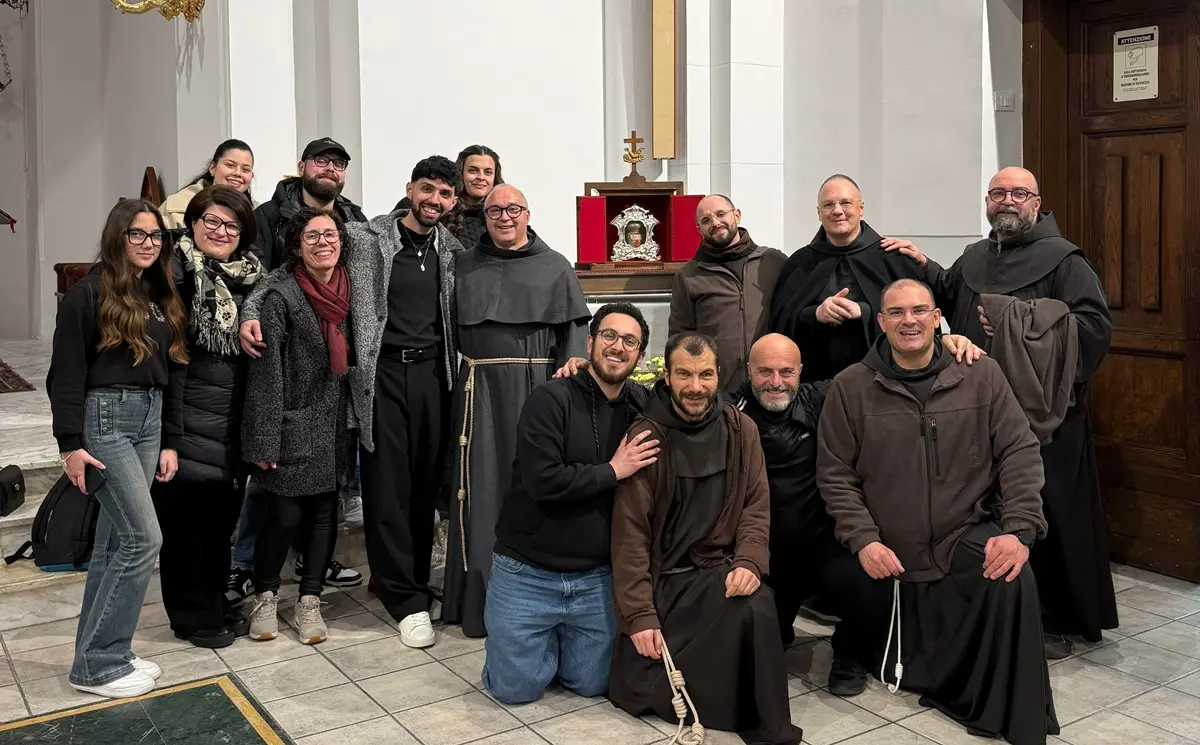 La reliquia di San Francesco a Palmi: comunione, missione e un cammino che attraversa la Calabria\n