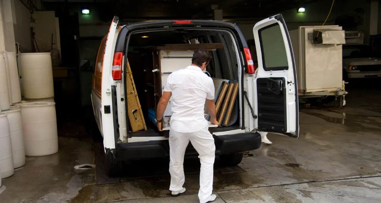 <p>Taglio accise ma <span style=\"color:hsl(0, 75%, 60%);\">non per tutti</span>, agenti di commercio e piccoli autotrasportatori esclusi: nel Vibonese sono oltre 500</p>