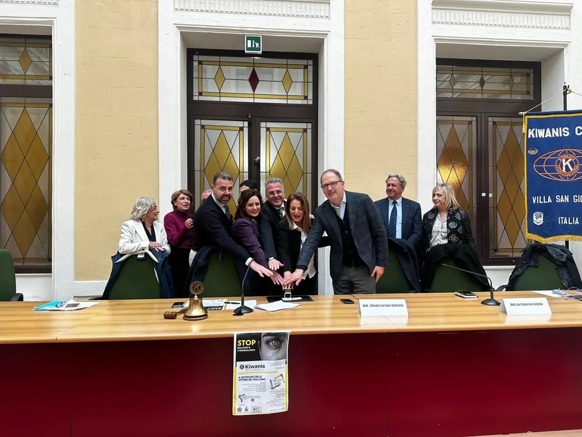 Reggio, Contro il bullismo, una sola voce: «Non restiamo indifferenti»\n