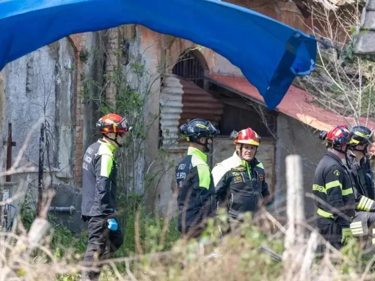 Anarchici morti in un casolare a Roma, perquisizioni in cinque appartamenti: diverso materiale sequestrato