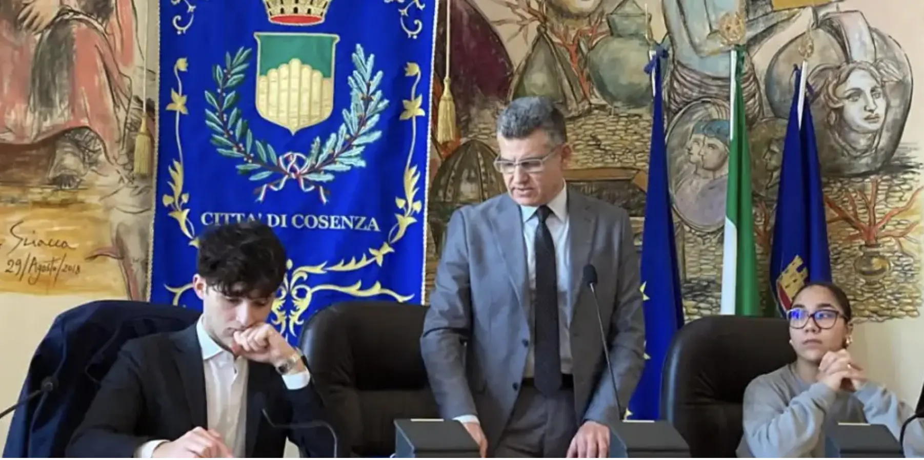 “Confluenze”, Cosenza tra le finaliste per Città Italiana dei Giovani 2026\n