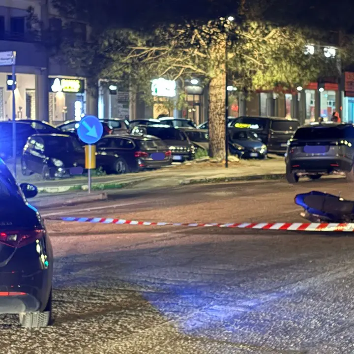 Incidente a Rende, scontro tra auto e scooter in via Rossini: un ferito\n