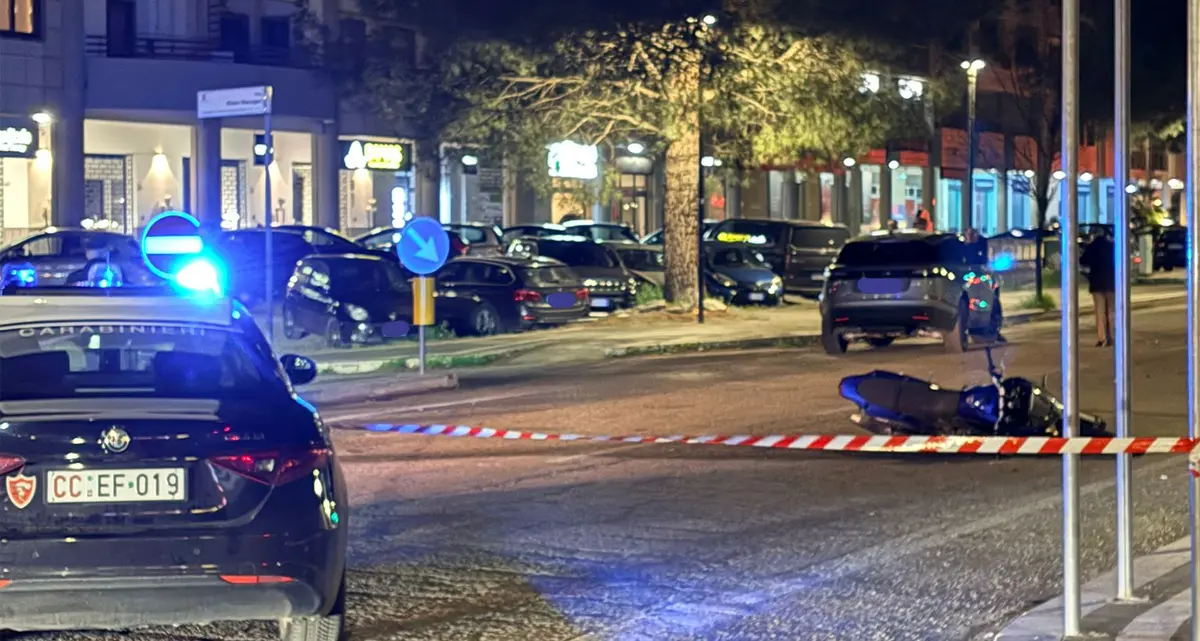 Incidente a Rende, scontro tra auto e scooter in via Rossini: un ferito\n