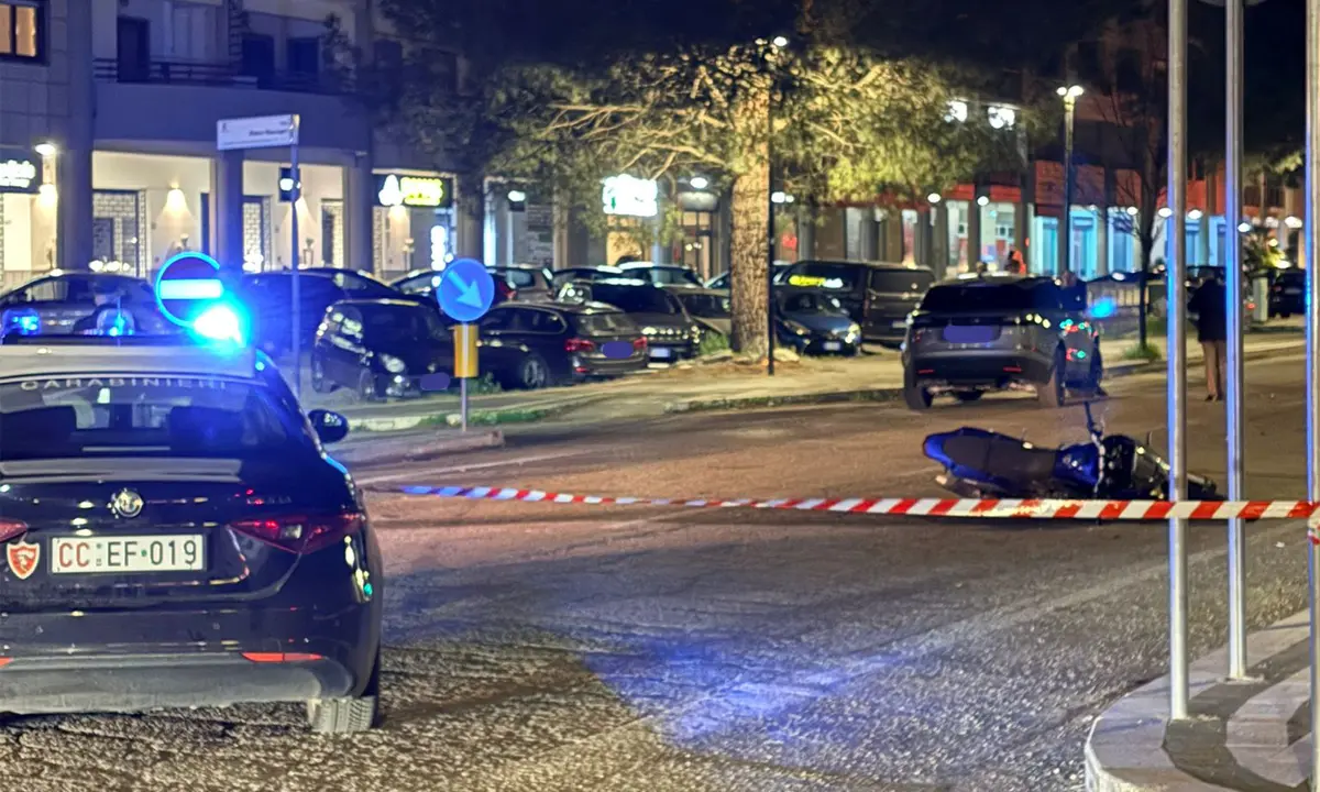 Incidente a Rende, scontro tra auto e scooter in via Rossini: un ferito\n