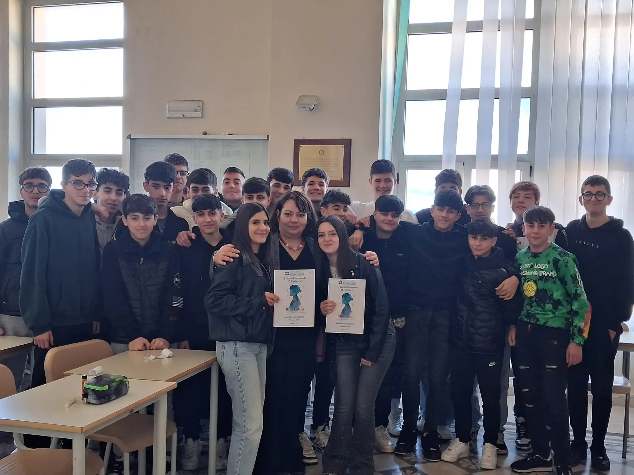 Legalità e consapevolezza: all’Istituto\u00A0Scalfaro di Catanzaro\u00A0presentato il libro “L’invisibile mondo di Carlotta”\n