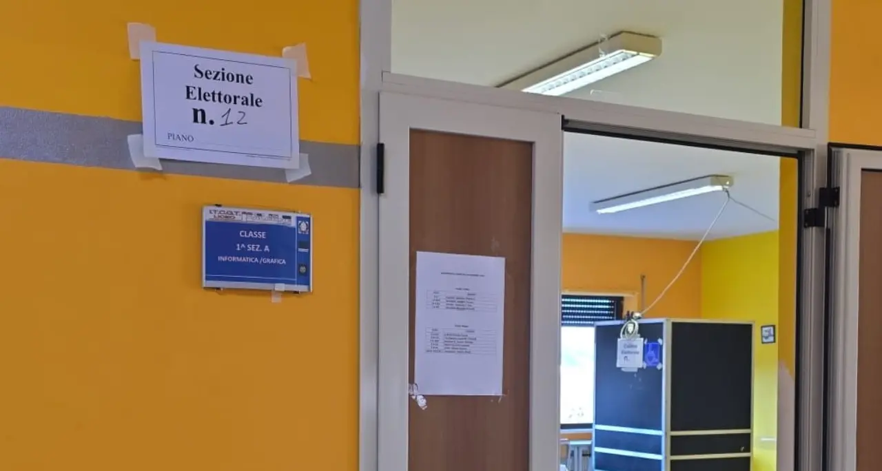 <p><span style=\"color:hsl(0, 75%, 60%);\">Referendum giustizia</span>, seggi aperti in tutta Italia: si vota oggi e domani. Su LaC Tv lo speciale lunedì alle 15</p>