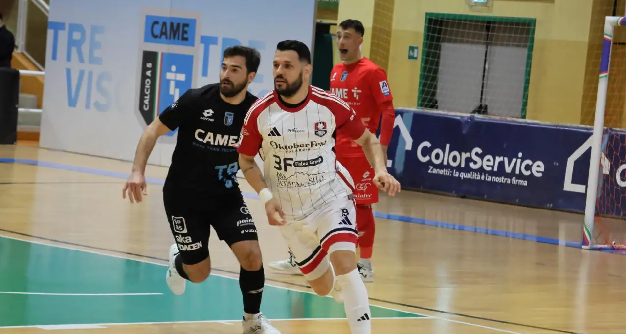Nello scontro salvezza Treviso supera 4-2 la Pirossigeno Cosenza: Arrieta illude, poi la rimonta\n
