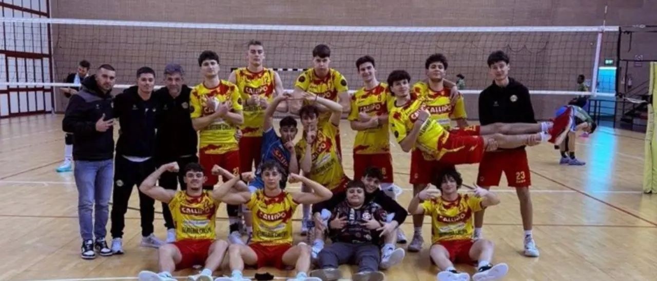 Tonno Callipo, nona vittoria di fila e vetta raggiunta: Palermo ko, Lanci predica equilibrio e guarda ai play-off\n