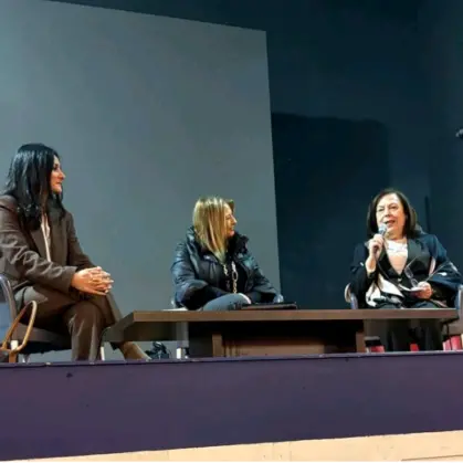 Gli studenti del Polo liceale di Locri incontrano\u00A0Simona Lo Iacono\u00A0autrice di “Virdimura”\n