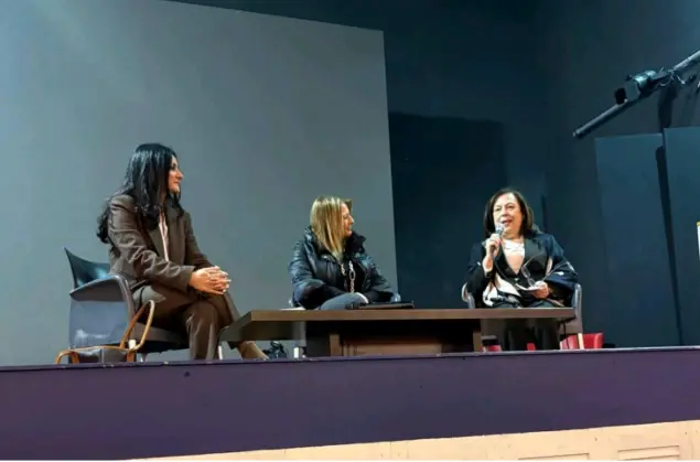 Gli studenti del Polo liceale di Locri incontrano\u00A0Simona Lo Iacono\u00A0autrice di “Virdimura”\n