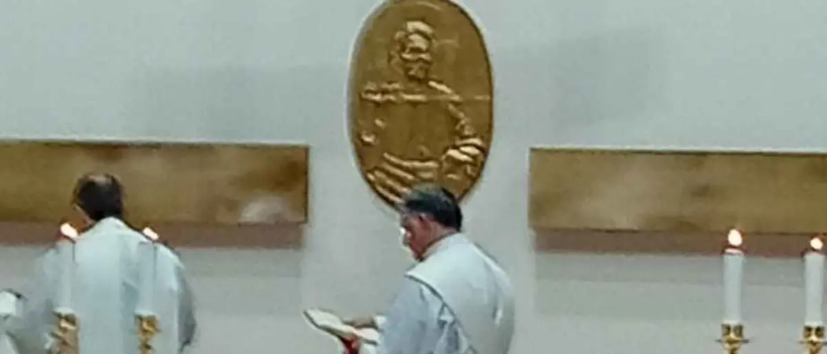 Inaugurato a Cosenza il bassorilievo “Cristo Maestro” firmato da Massimo Melicchio\n