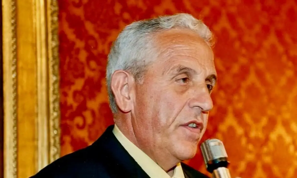 Rende piange Alessandro Sicilia, poeta del borgo e custode della memoria\n