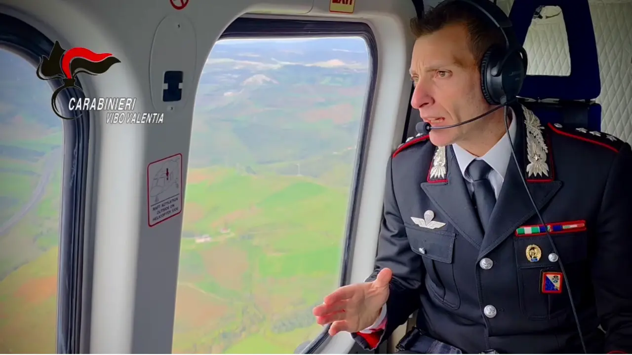 Maltempo, sorvoli dei carabinieri nelle Serre vibonesi per monitorare le frane. Il VIDEO\n