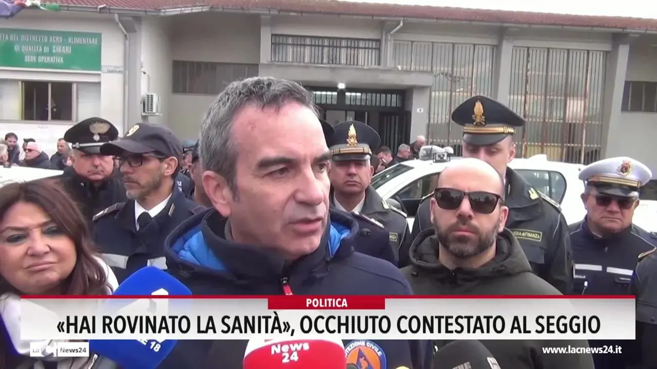 «Hai rovinato la sanità», Occhiuto contestato al seggio