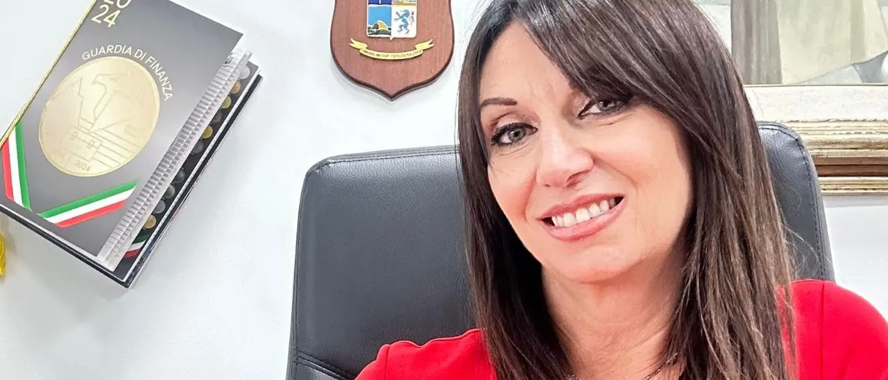 Crotone, si dimette l’assessore Rossella Pollinzi. Il sindaco: «Grazie per l’impegno e la dedizione»\n