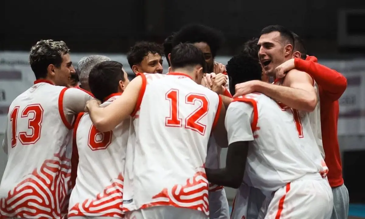 Bim Bum Rende sbanca Mola e lascia l’ultimo posto: la salvezza torna vicina\n