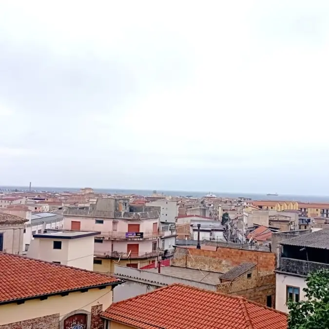Gioia Tauro, sabato la mobilitazione in piazza Duomo “10, 100, 1000 piazze di donne per la pace”