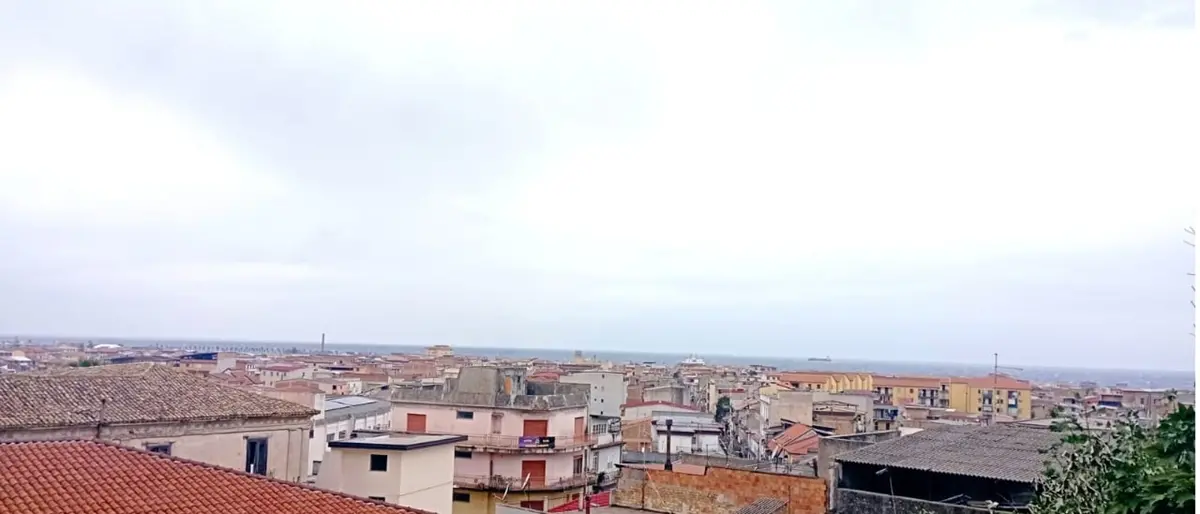 Gioia Tauro, sabato la mobilitazione in piazza Duomo “10, 100, 1000 piazze di donne per la pace”