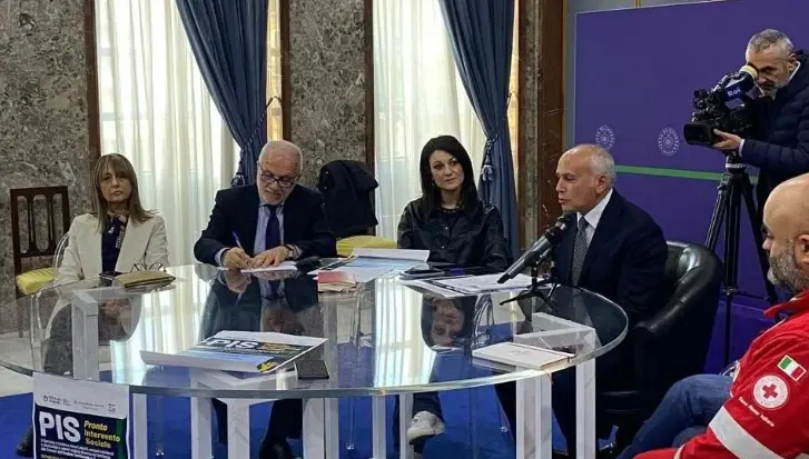 Cosenza attiva il Pronto Intervento Sociale, Caruso: «Protezione e dignità per i più fragili»\n