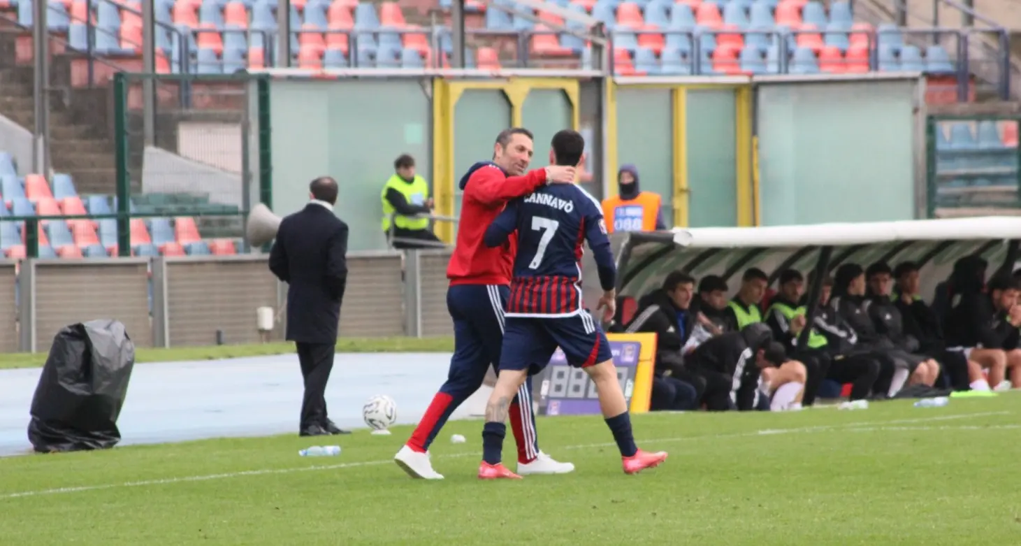 Cannavò, gol e spirito di sacrificio: il jolly di Buscè si prende il Cosenza\n