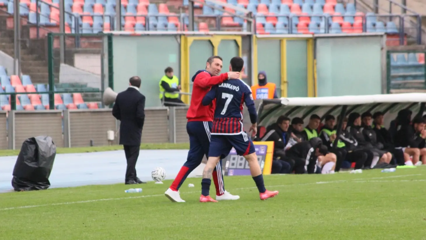 Cannavò, gol e spirito di sacrificio: il jolly di Buscè si prende il Cosenza\n