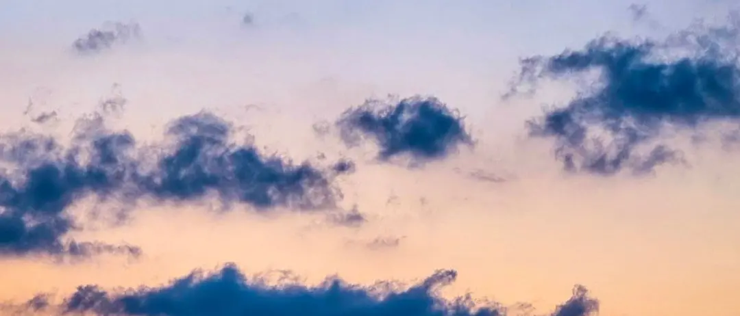 Dove il mare abbraccia il cielo\n