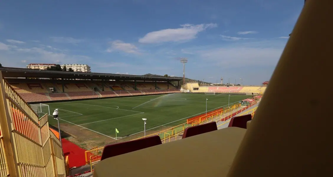 <p>Italia U19 in Calabria, gli Azzurrini al Ceravolo per volare all'Europeo. Battaglia: «Catanzaro, riempiamo lo stadio»</p>